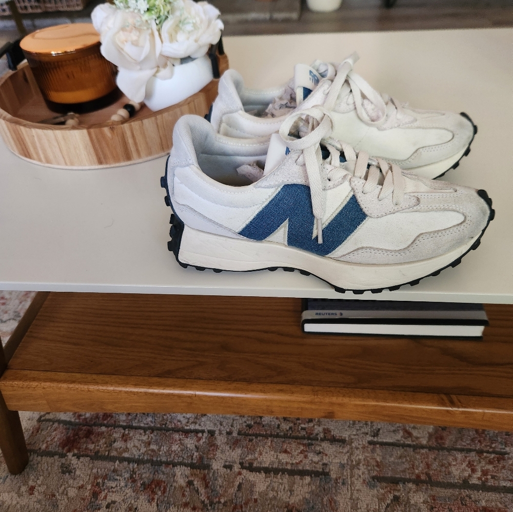 New Balance 327 Sz7.5
